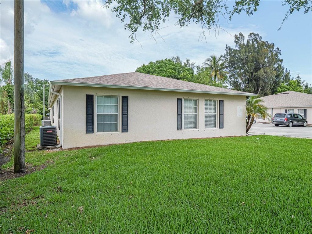 528 13th Place 528, Vero Beach, FL 32960 photo 4
