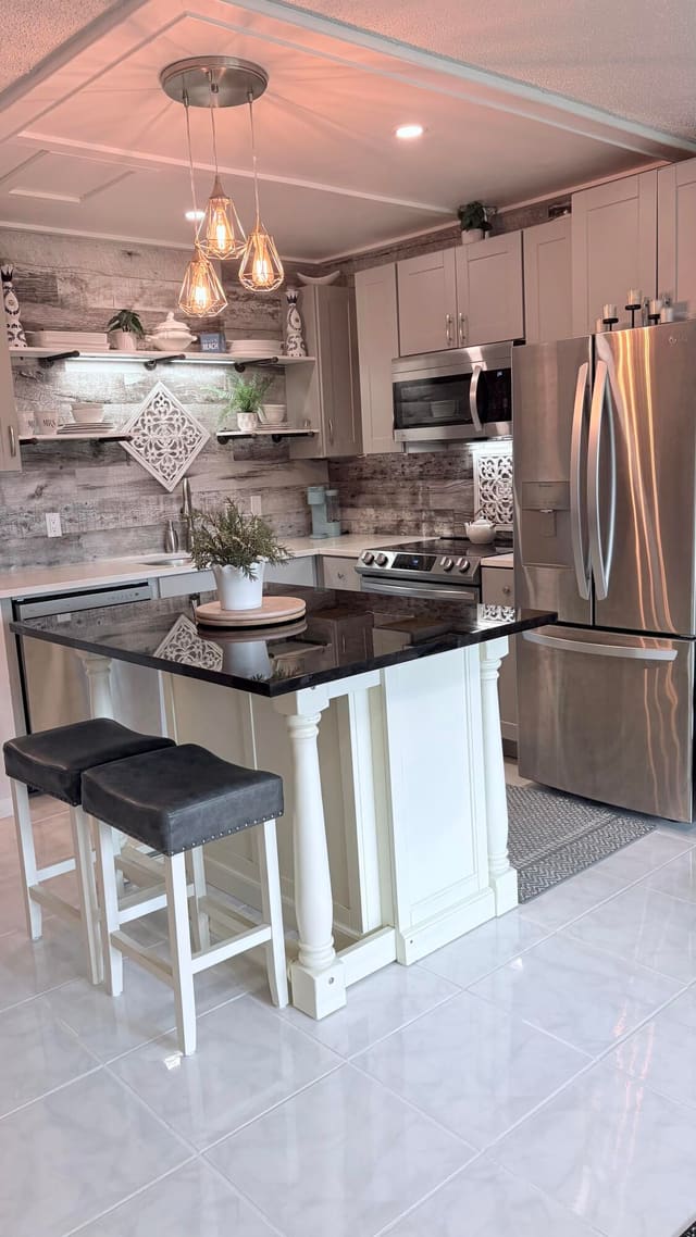 185 Canterbury H, West Palm Beach, FL 33417