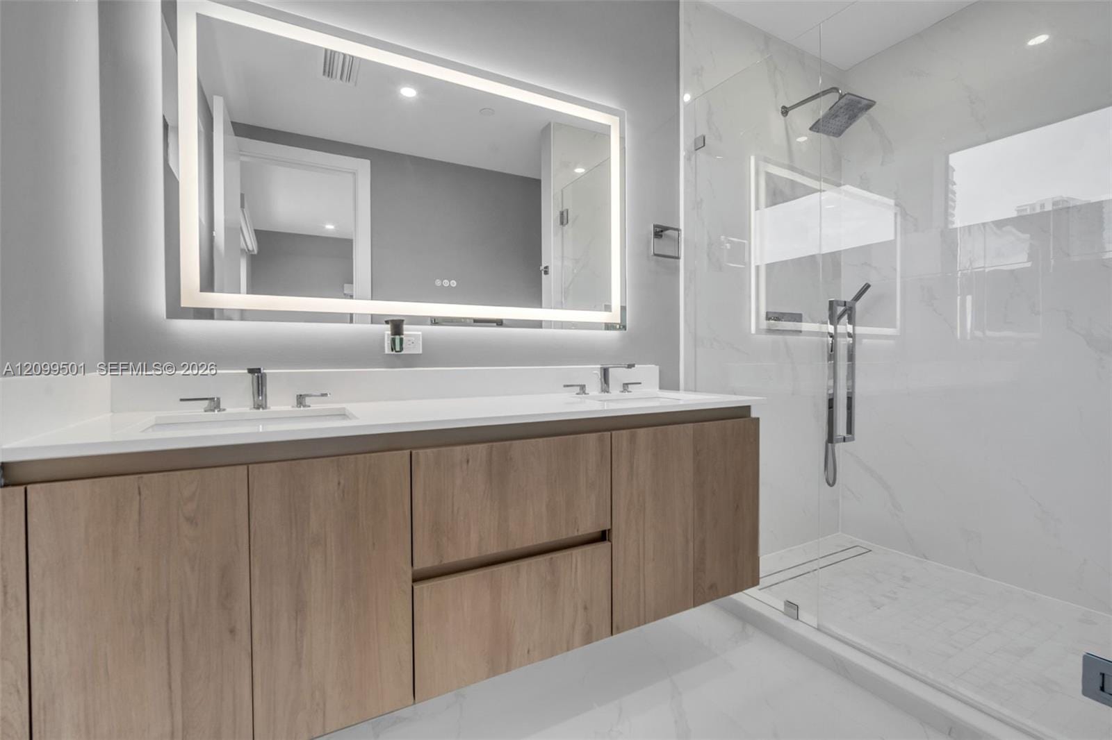 820 NE 2nd Street, Fort Lauderdale, FL 33301 photo 2