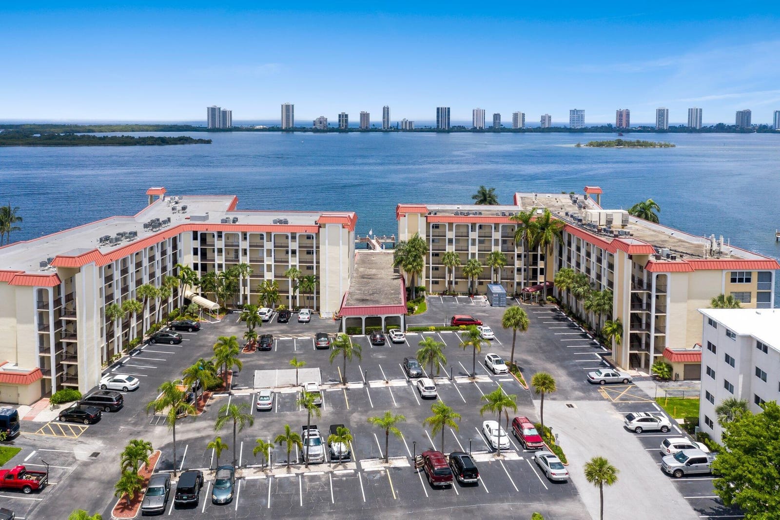 100 PARADISE HARBOUR Boulevard 202, North Palm Beach, FL 33408 photo 21