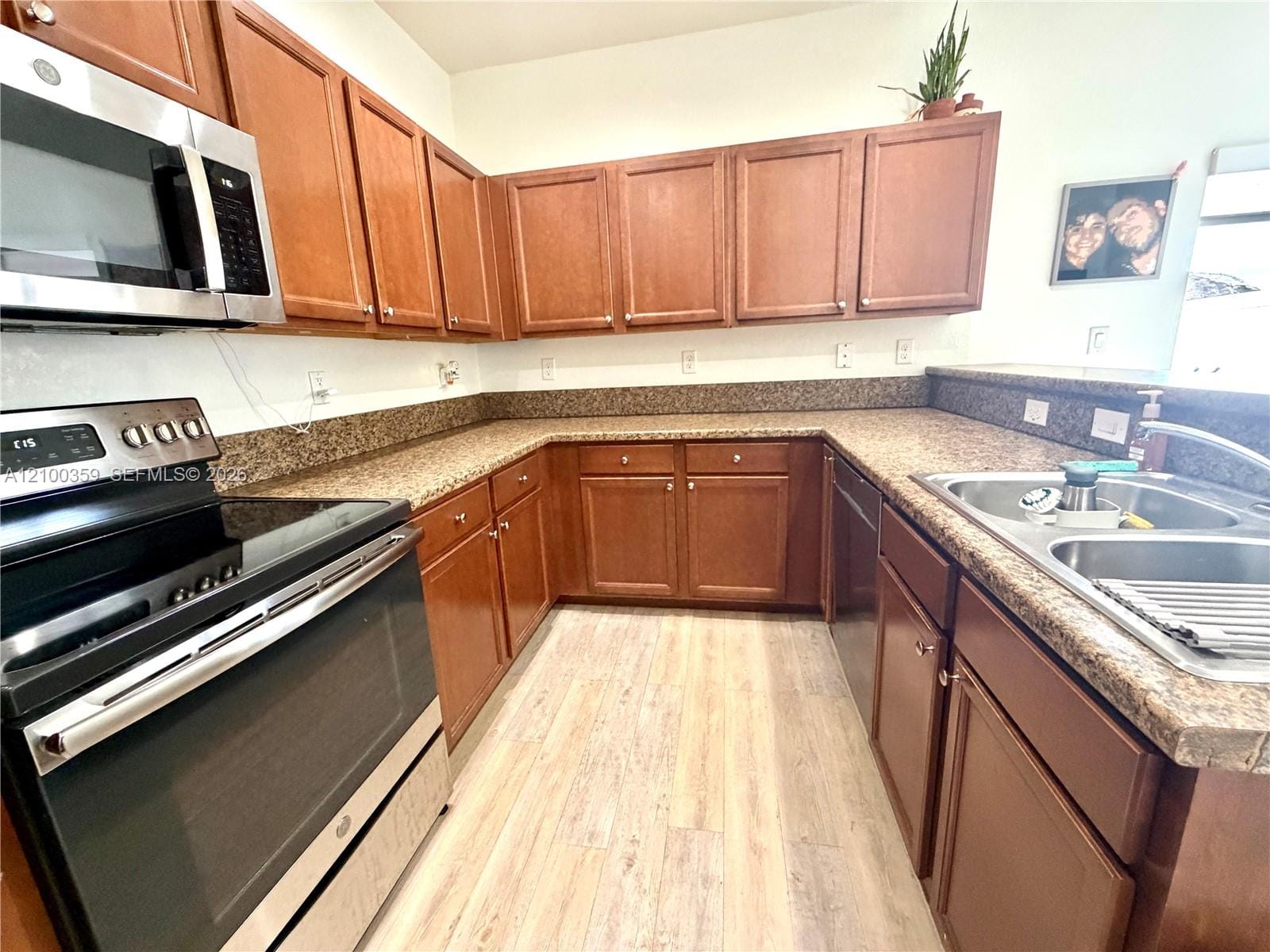 3539 W 89th Place 3539, Hialeah, FL 33018 photo 8