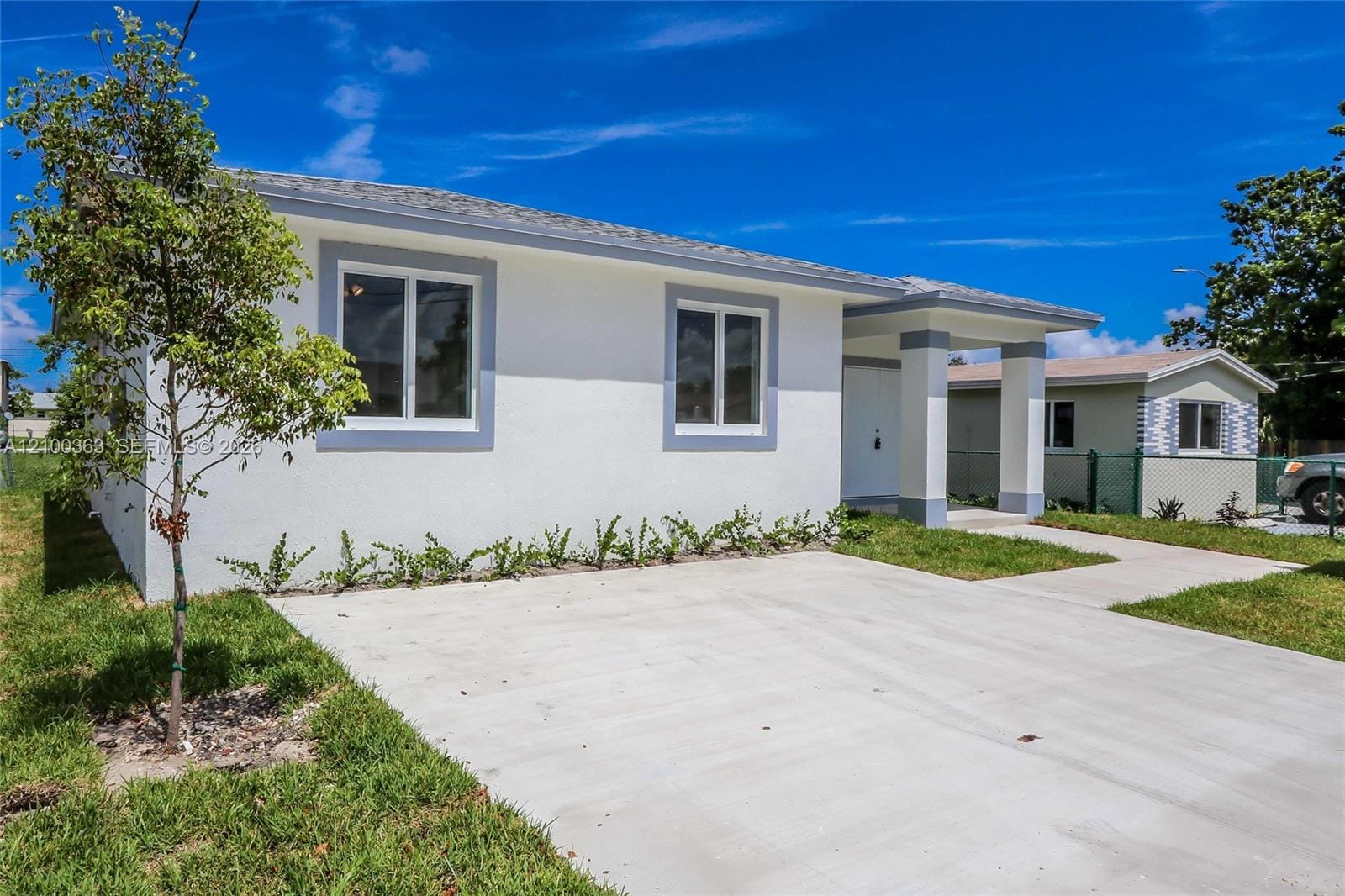 806 NW 5th Avenue, Hallandale Beach, FL 33009 photo 2