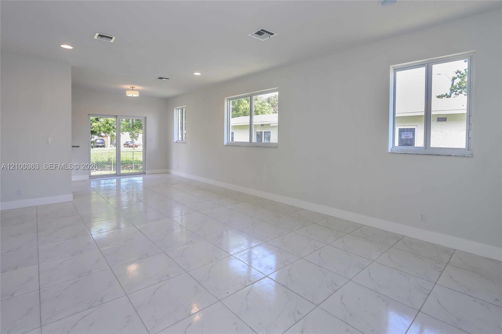 806 NW 5th Avenue, Hallandale Beach, FL 33009 photo 6