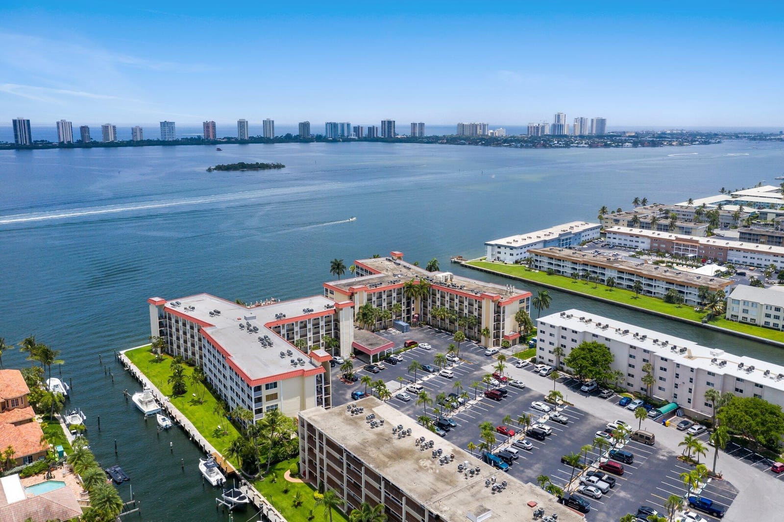 100 PARADISE HARBOUR Boulevard 202, North Palm Beach, FL 33408 photo 10