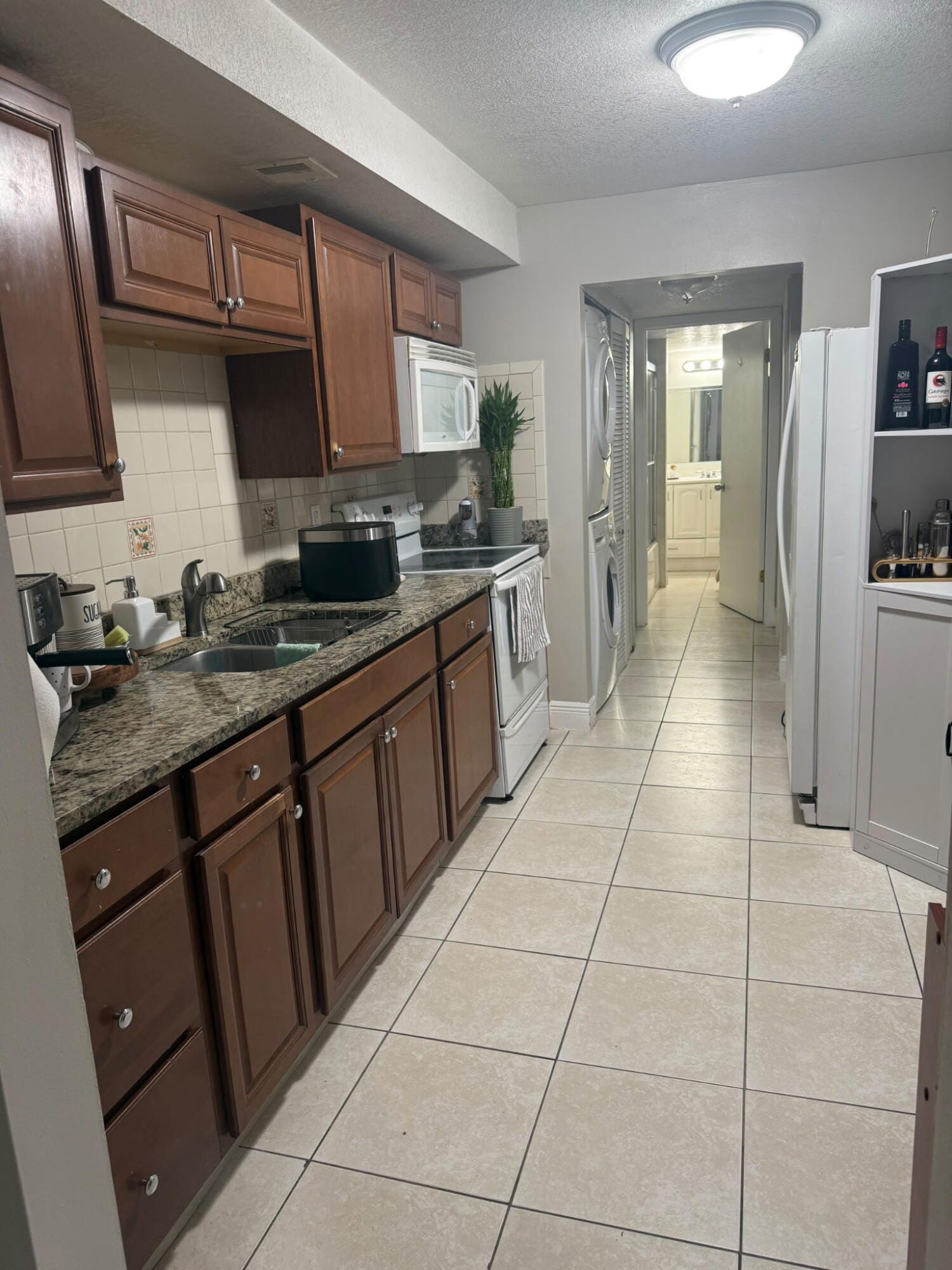 1837 FAIRVIEW VILLAS Drive 2 — photo 5