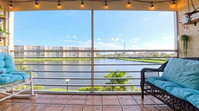 311 SE 3rd Street 209, Dania Beach, FL 33004