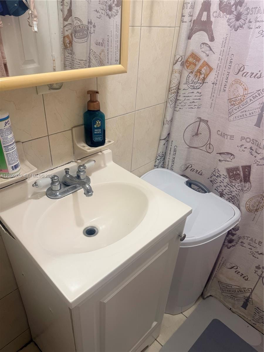 5591 W 2nd Avenue 2, Hialeah, FL 33012 photo 11