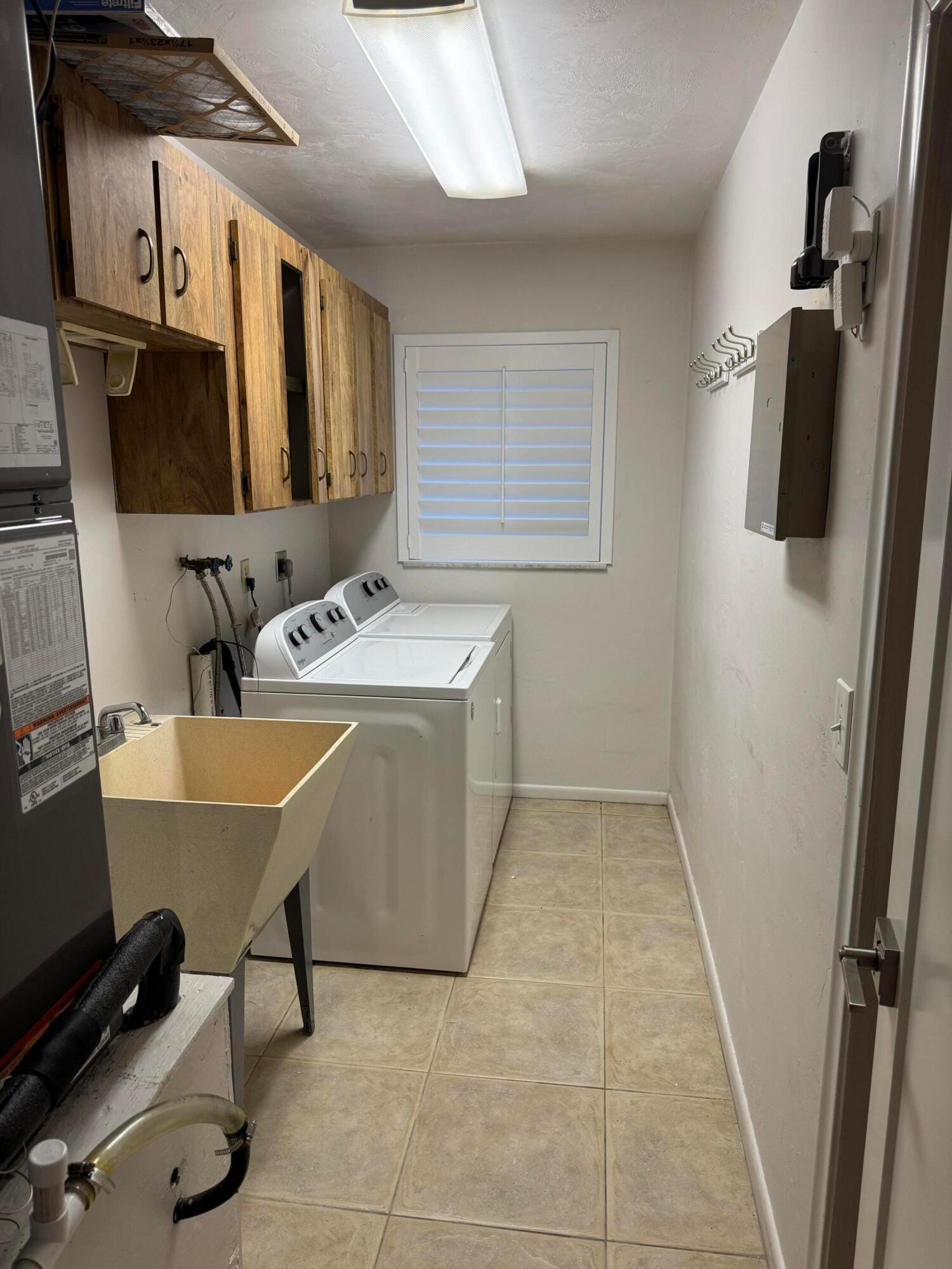 355 SE 7TH Street, Dania Beach, FL 33004 photo 22