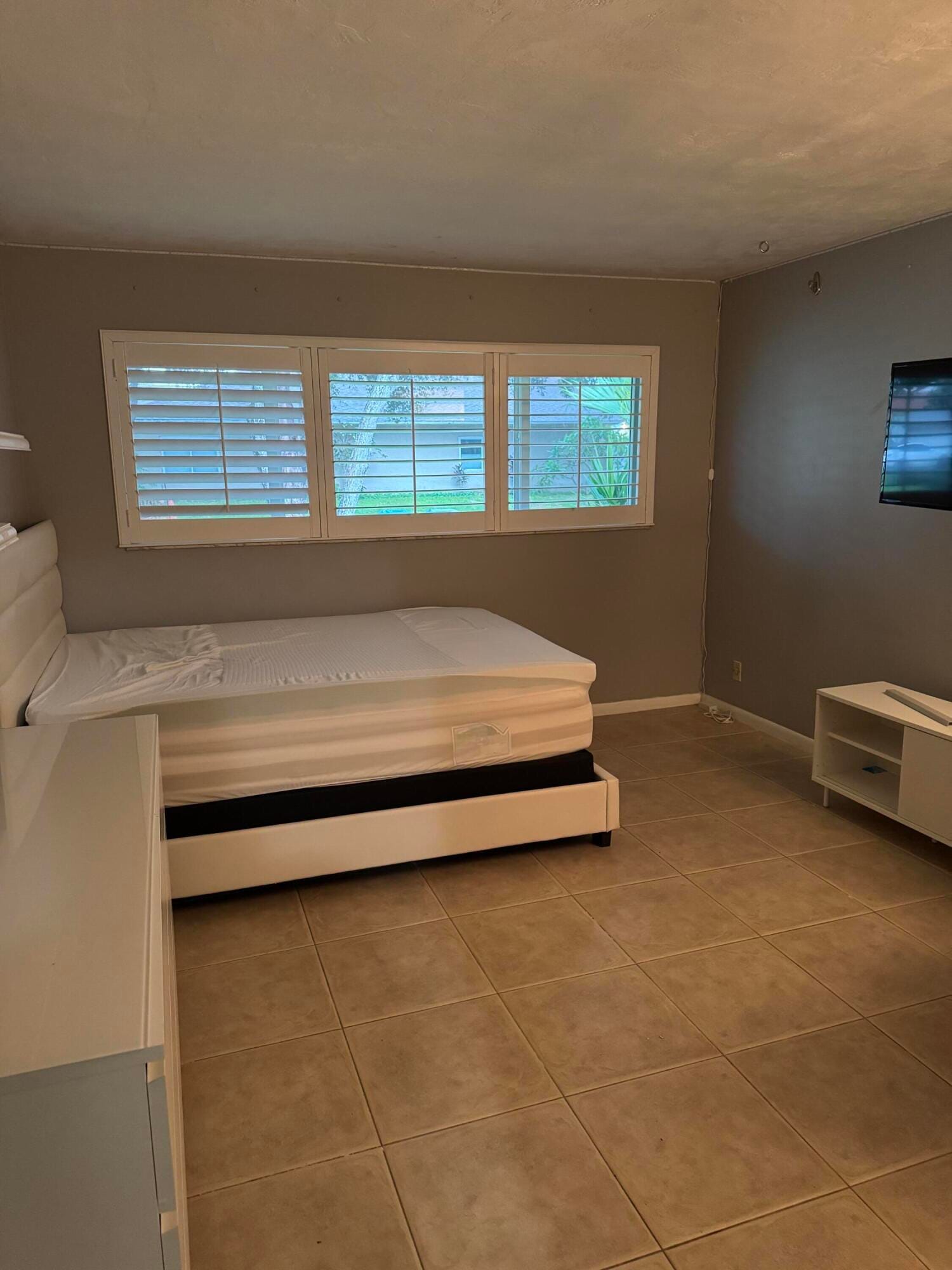 355 SE 7TH Street, Dania Beach, FL 33004 photo 10