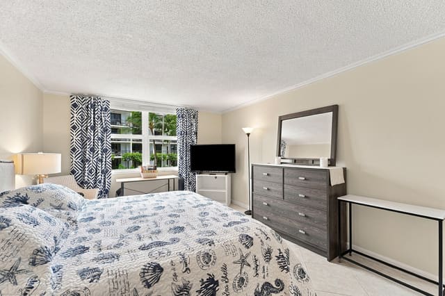 2000 S OCEAN Boulevard LB, Lauderdale-By-The-Sea, FL 33062