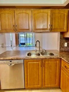 112 Lake Emerald Drive 109 — photo 5