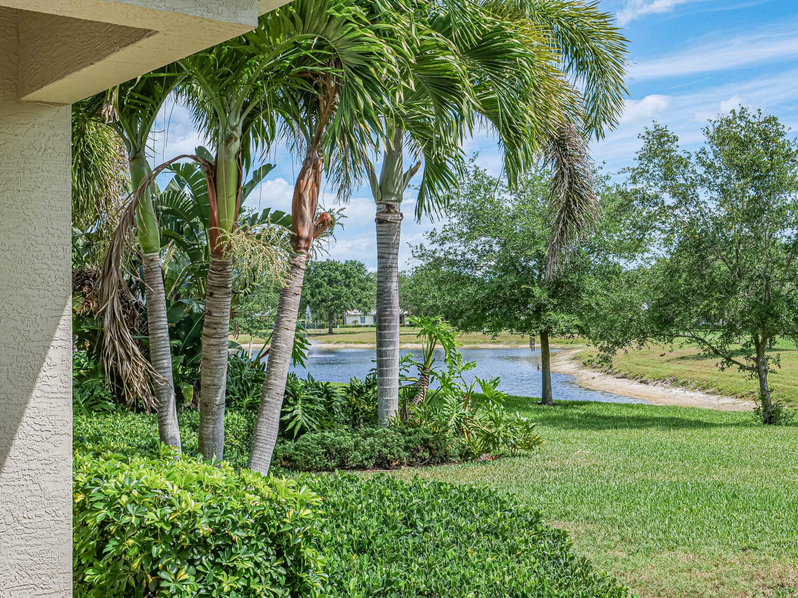 6400 Monserrat Drive, Vero Beach, FL 32967 photo 5