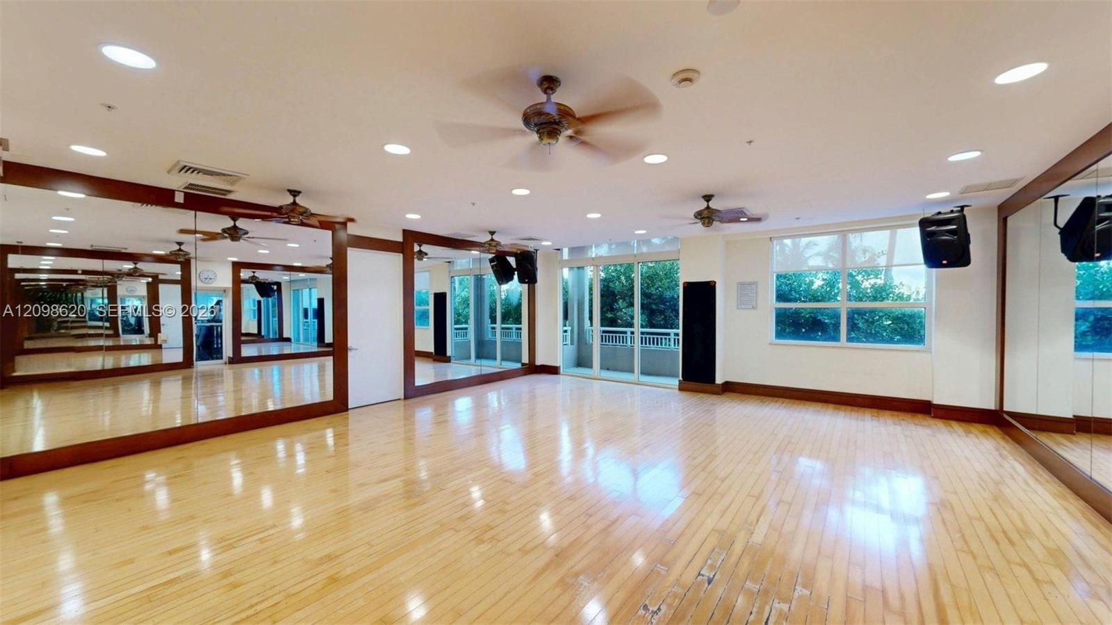 19501 W Country Club Drive 2505, Aventura, FL 33180 photo 21
