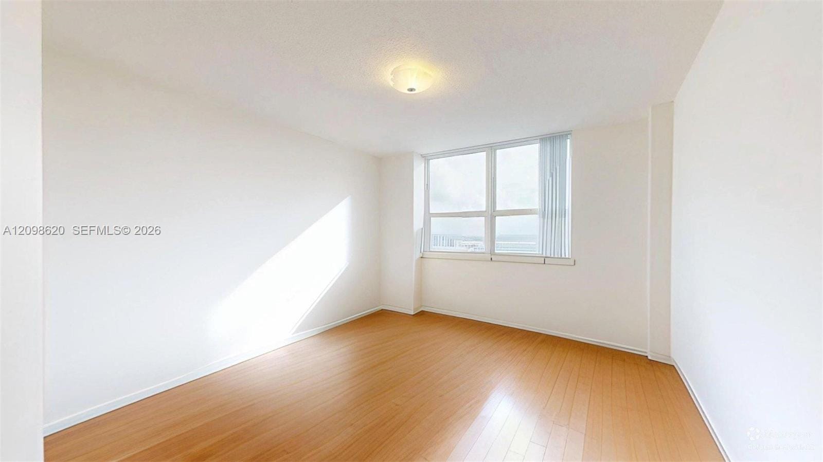 19501 W Country Club Drive 2505 — photo 4