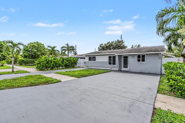 6320 ADAMS Street, Hollywood, FL 33023