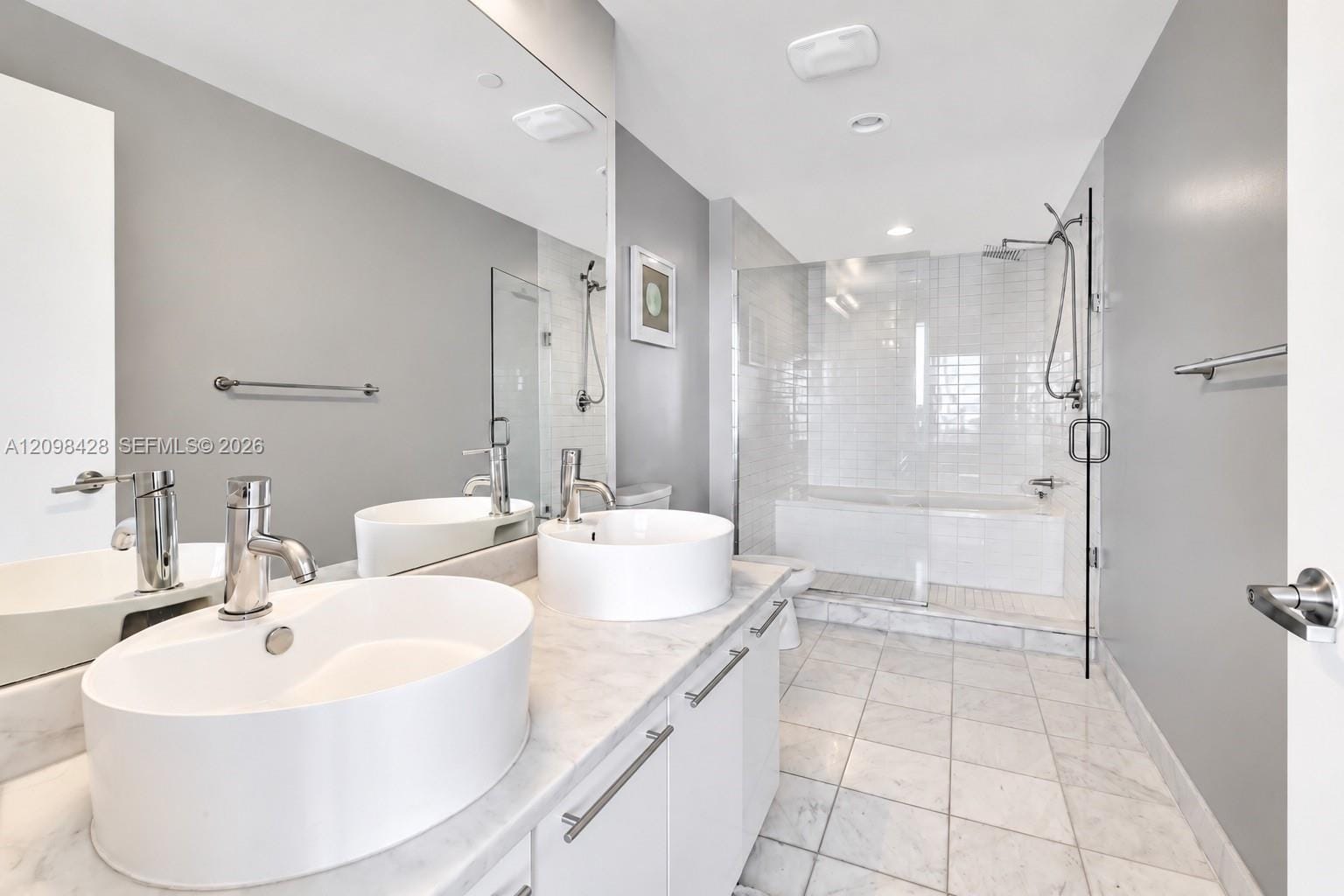 888 Biscayne Boulevard 411, Miami, FL 33132 photo 9