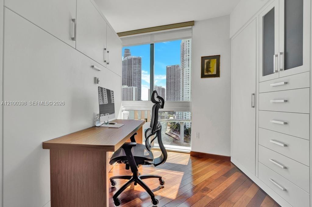 350 S Miami Avenue 1502, Miami, FL 33130 photo 16