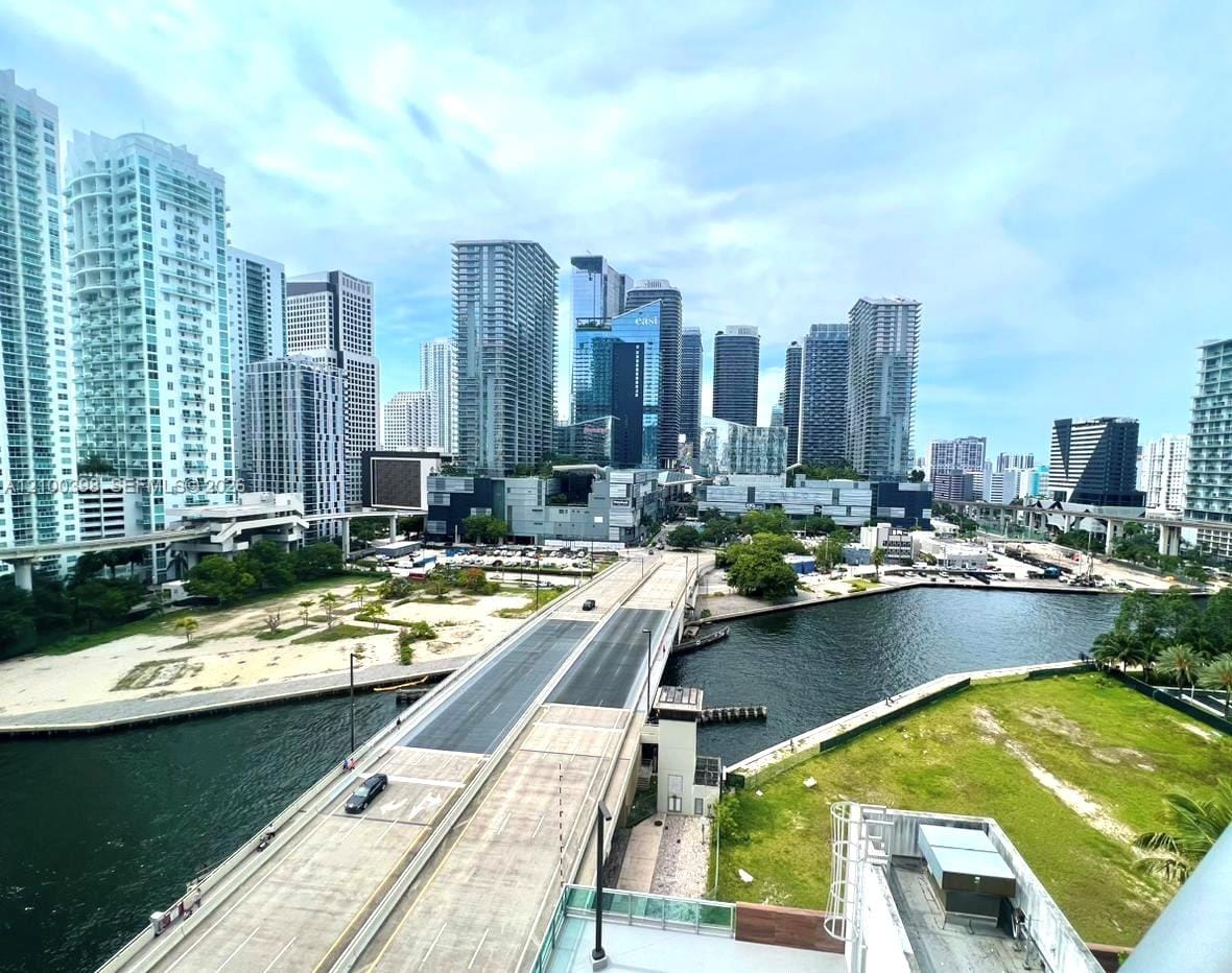 350 S Miami Avenue 1502, Miami, FL 33130 photo 19