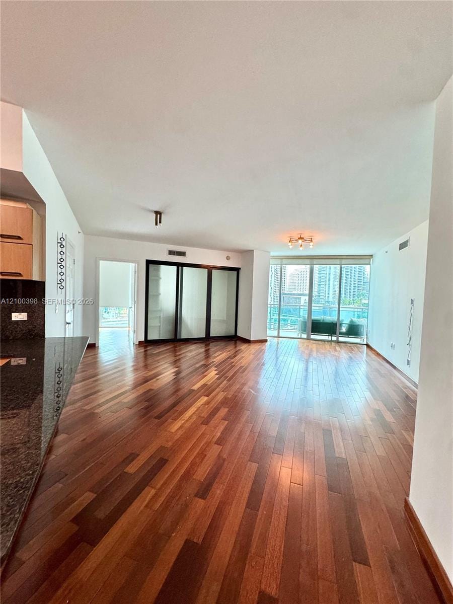 350 S Miami Avenue 1502, Miami, FL 33130 photo 4