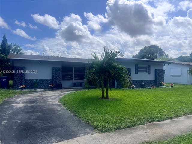 4420 NW 25th Place, Lauderhill, FL 33313