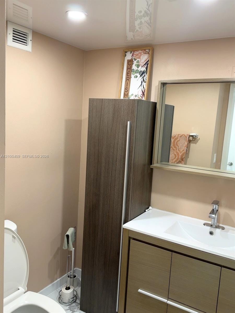 2500 Parkview Drive 2018, Hallandale Beach, FL 33009 photo 18