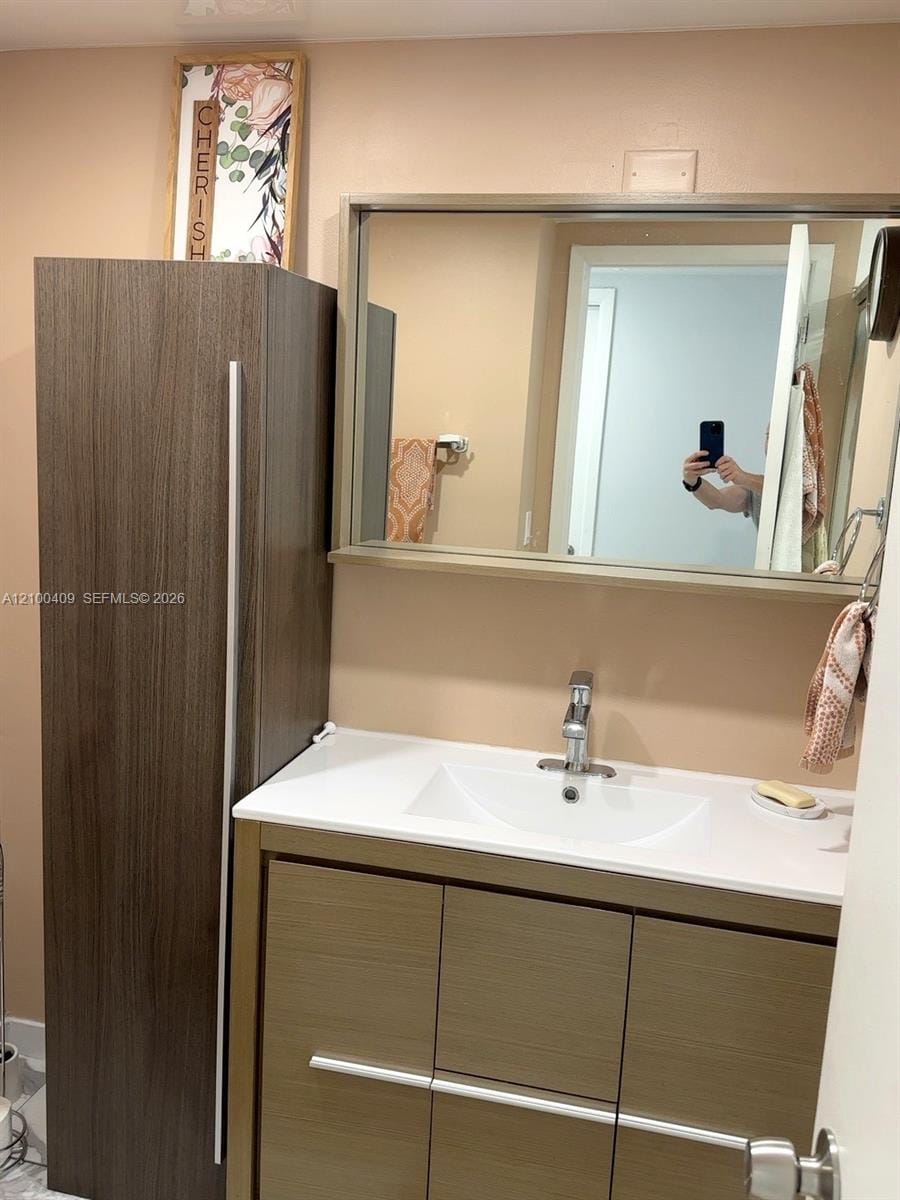 2500 Parkview Drive 2018, Hallandale Beach, FL 33009 photo 19