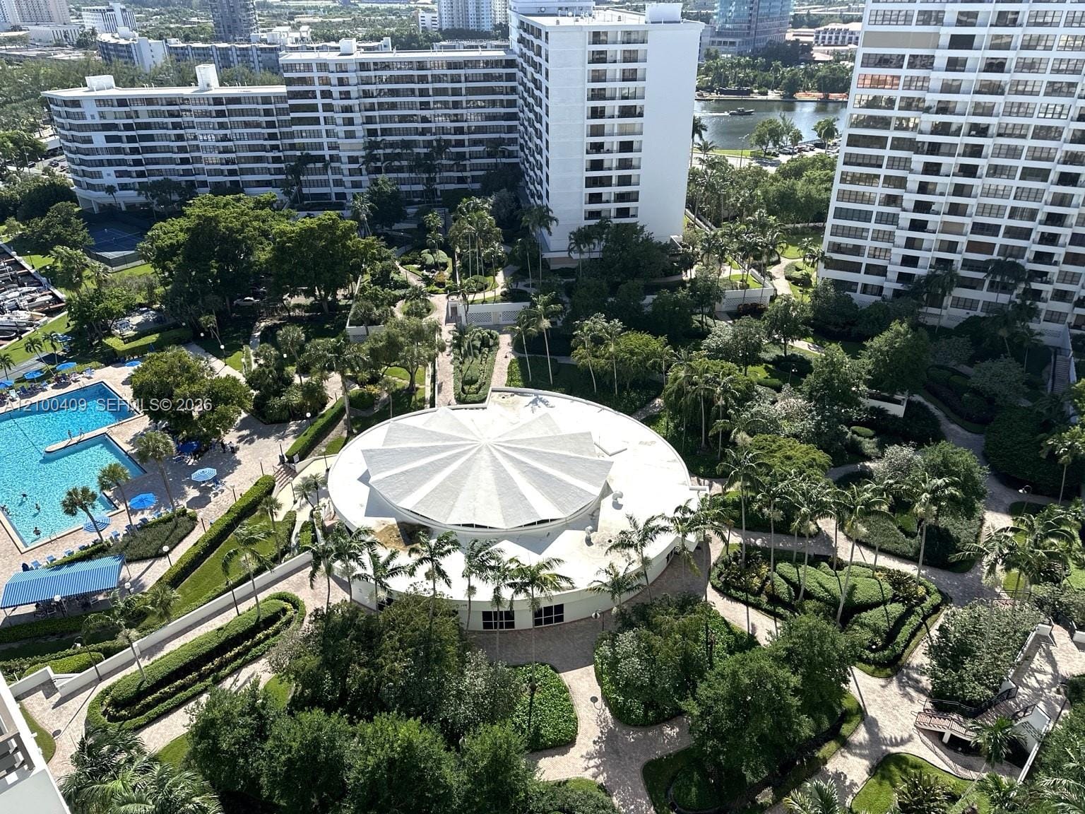 2500 Parkview Drive 2018, Hallandale Beach, FL 33009 photo 4