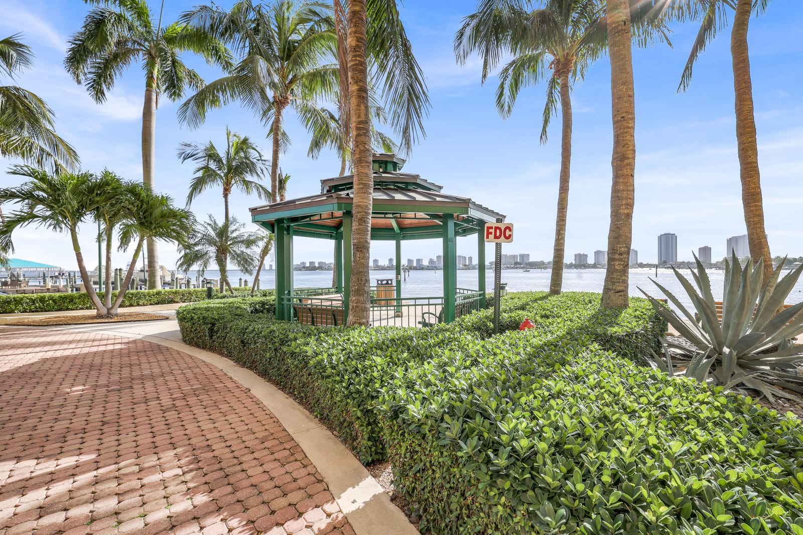 2650 Lake Shore Drive 805, Riviera Beach, FL 33404 photo 17