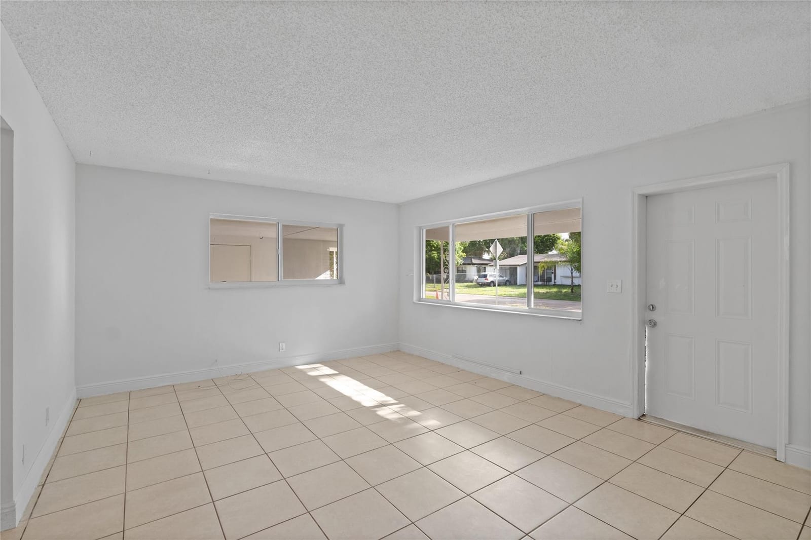 2001 NW 14TH Avenue, Fort Lauderdale, FL 33311 photo 11