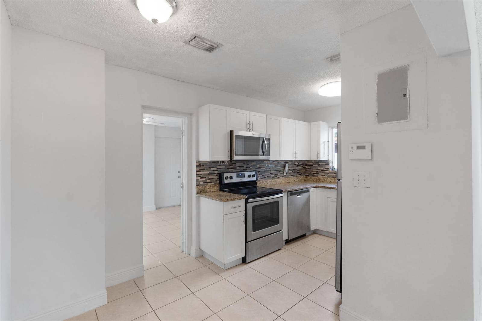 2001 NW 14TH Avenue, Fort Lauderdale, FL 33311 photo 12