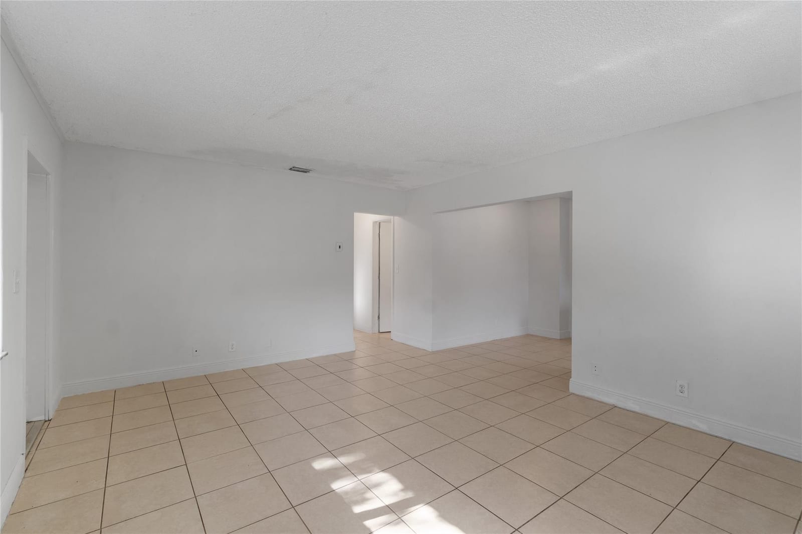 2001 NW 14TH Avenue, Fort Lauderdale, FL 33311 photo 10