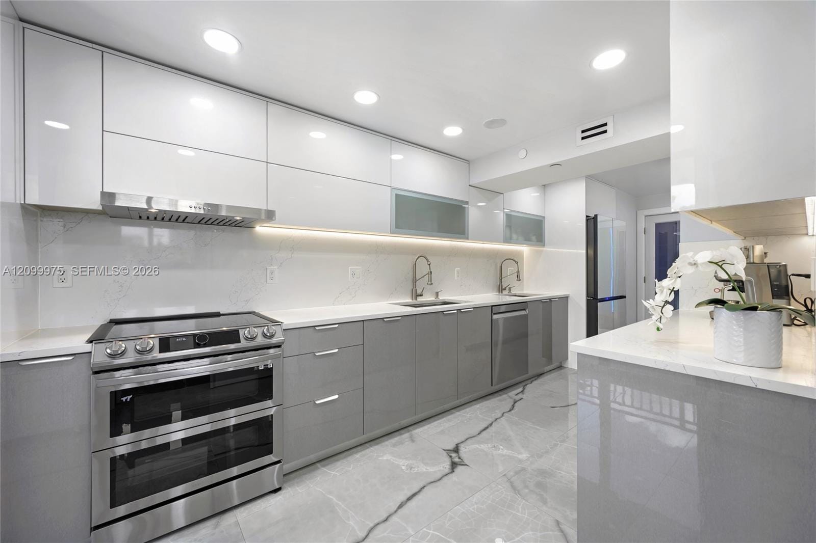 210 174th Street 309, Sunny Isles Beach, FL 33160 photo 18