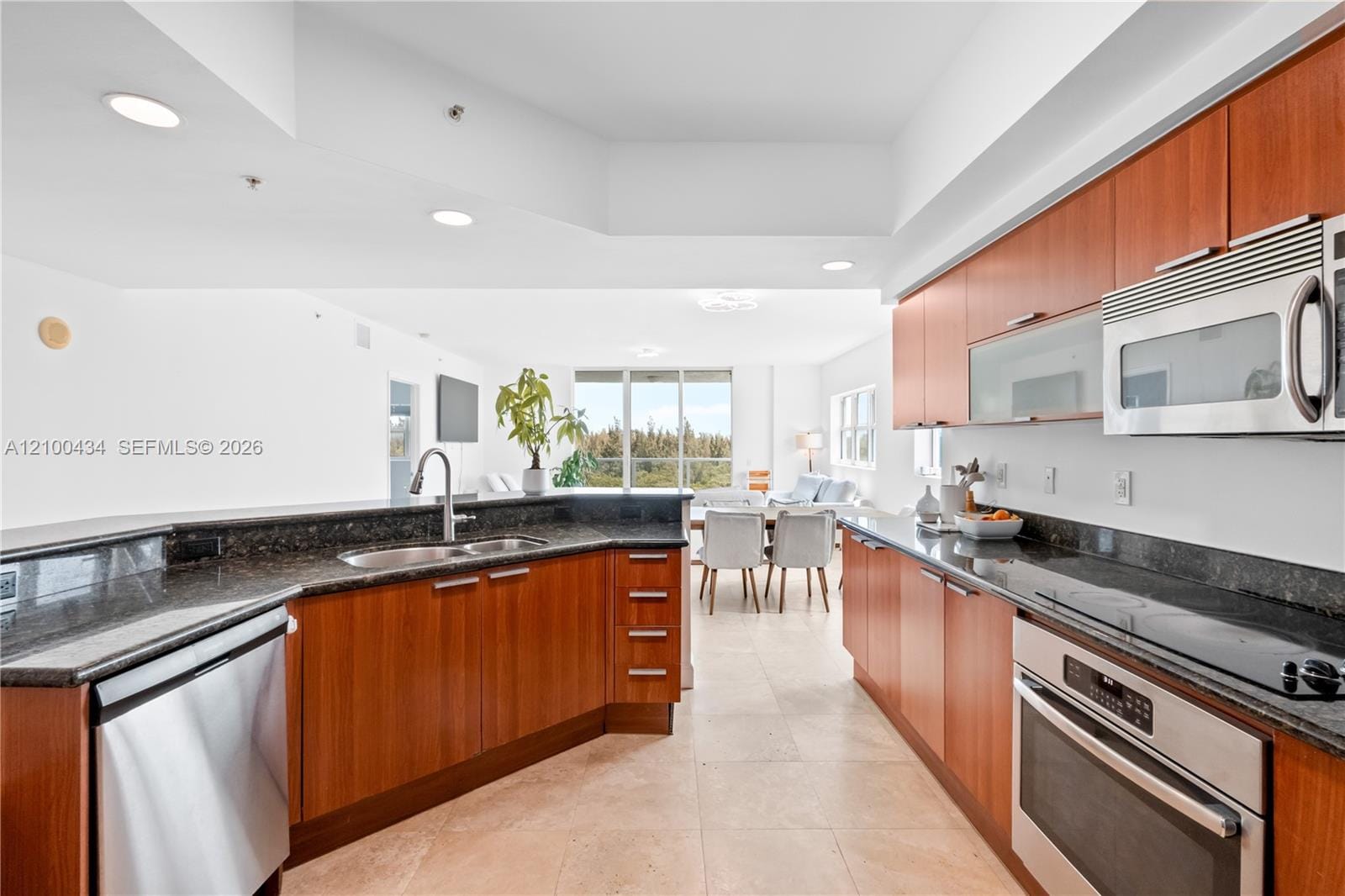 14951 Royal Oaks Lane 709, North Miami, FL 33181 photo 4