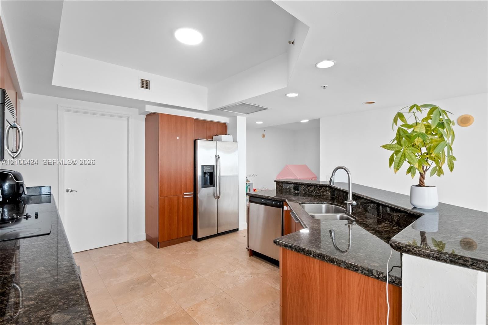 14951 Royal Oaks Lane 709, North Miami, FL 33181 photo 10