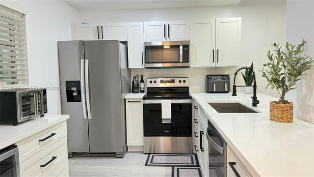 1800 N Lauderdale Avenue 1117, North Lauderdale, FL 33068