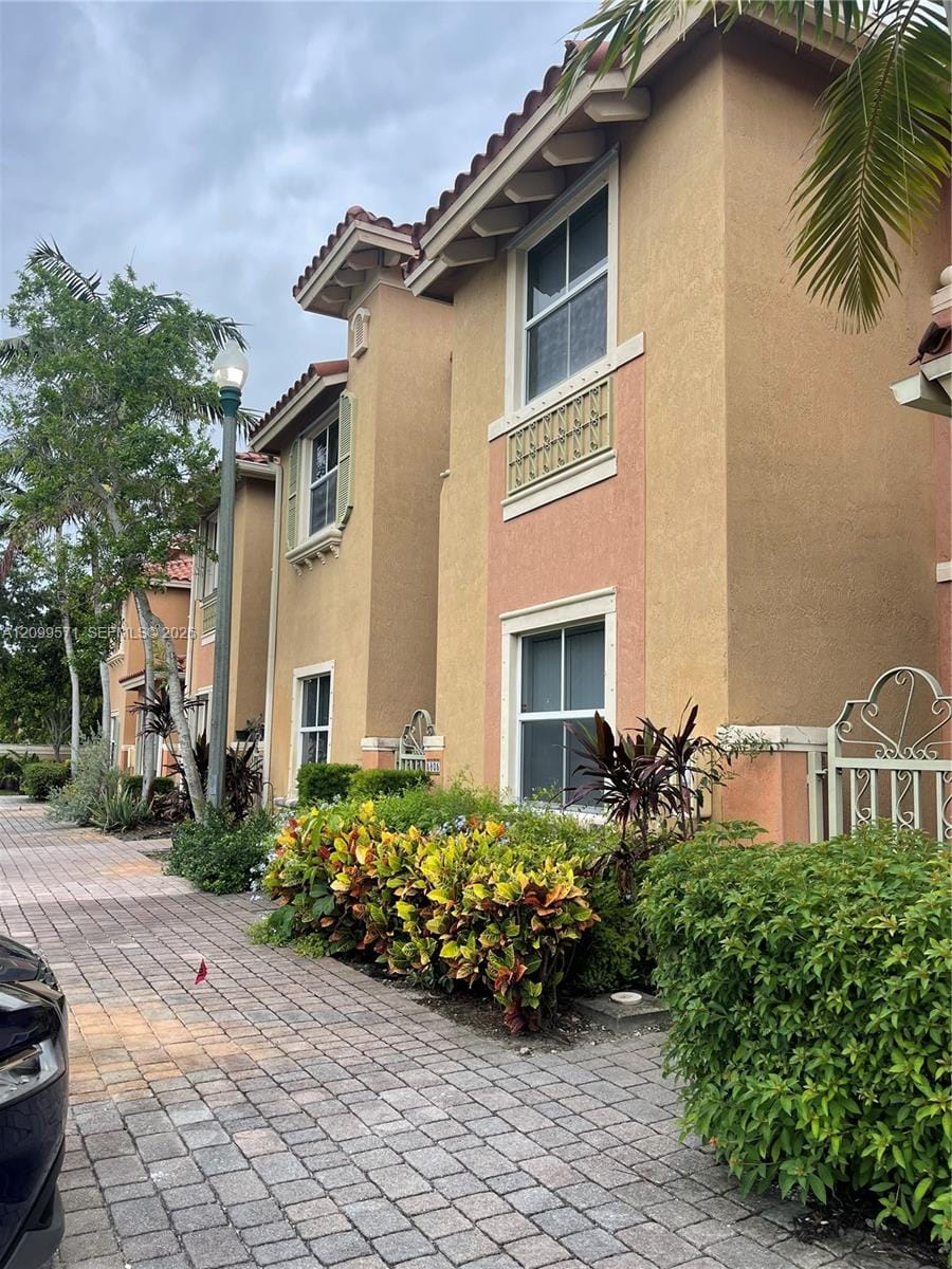 5803 Siena Lane 606, Hollywood, FL 33021 photo 4