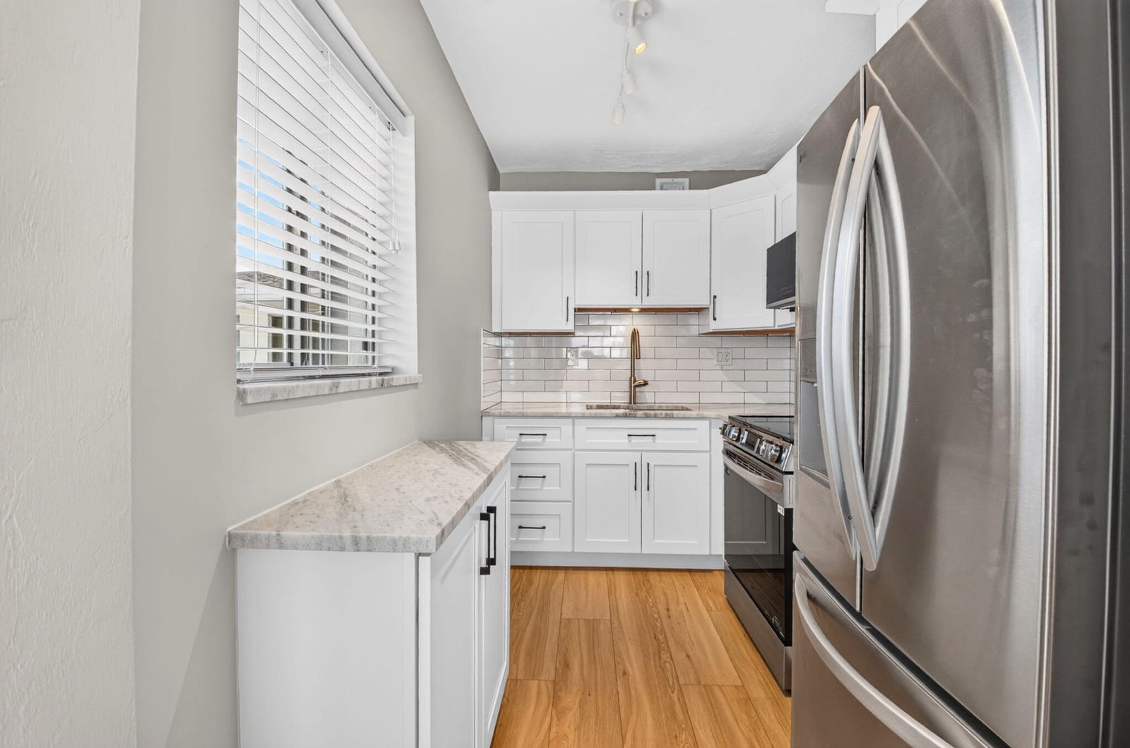 2290 SUNSET Avenue 20, Lake Worth Beach, FL 33461 photo 4