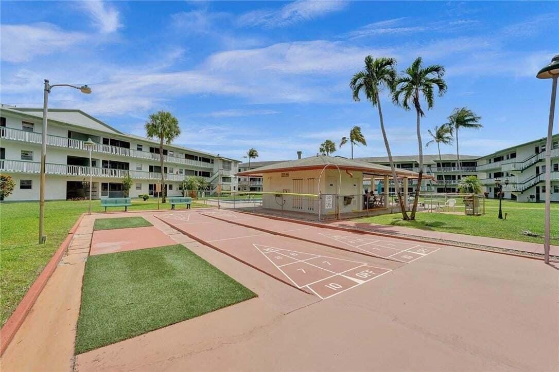 5300 WASHINGTON Street K330, Hollywood, FL 33021 photo 28