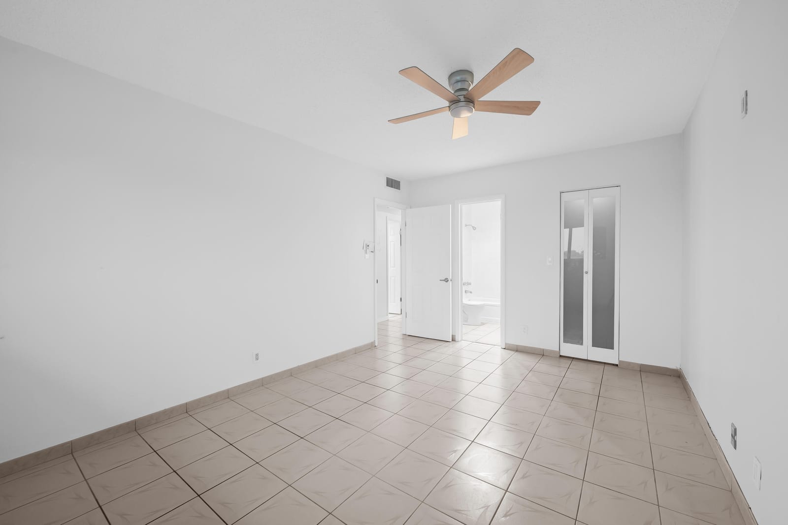 5300 WASHINGTON Street K330, Hollywood, FL 33021 photo 7