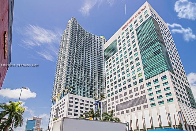 185 SW 7th Street 1414, Miami, FL 33130