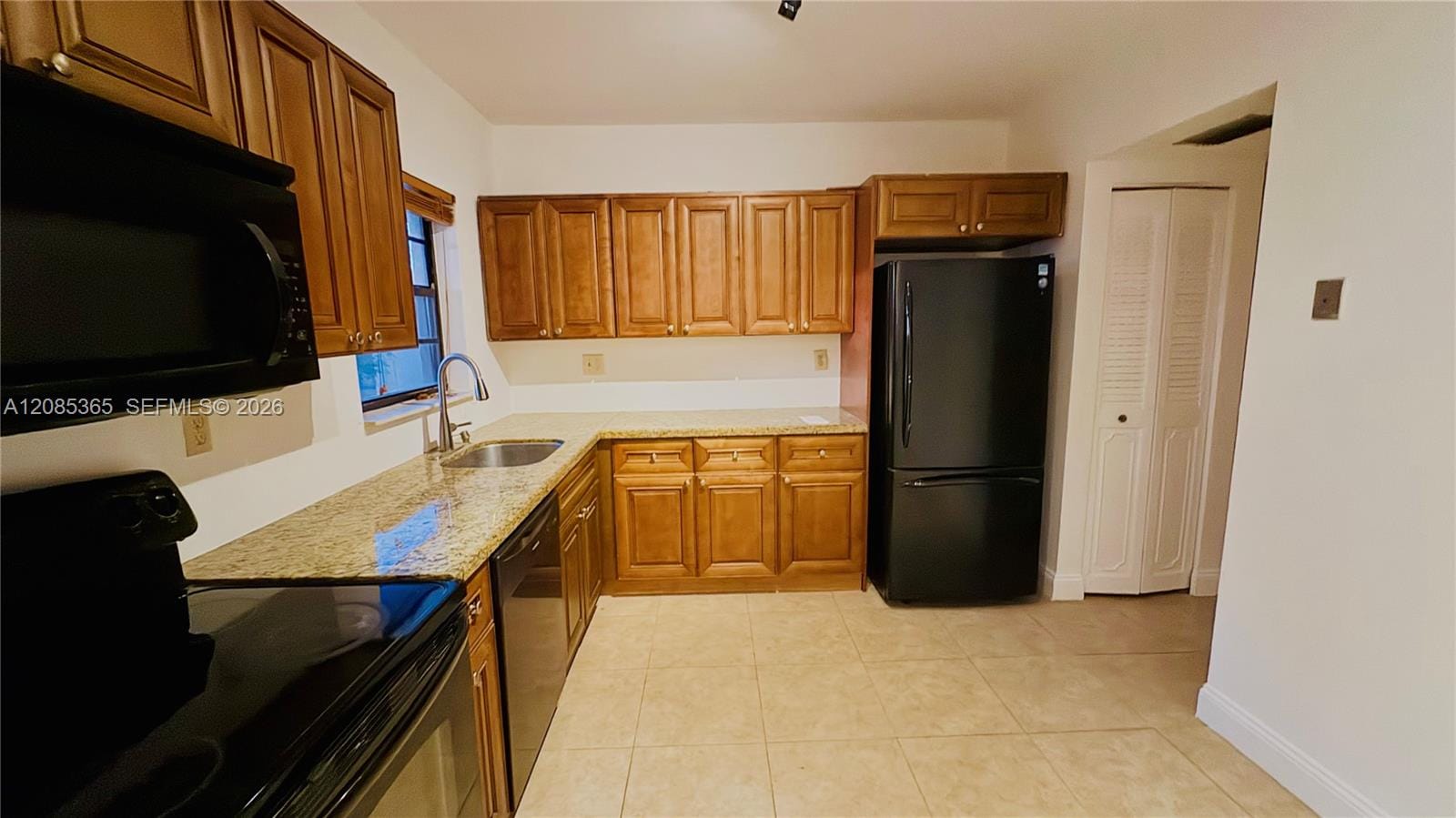 780 NE 199th Street 206E, North Miami Beach, FL 33179 photo 4