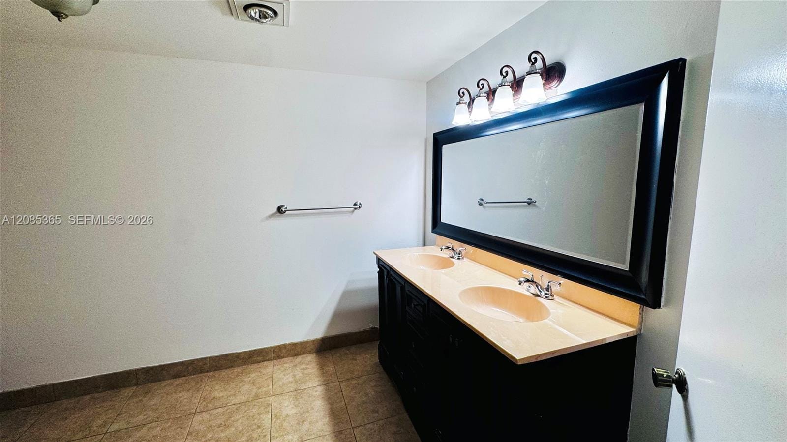 780 NE 199th Street 206E, North Miami Beach, FL 33179 photo 8