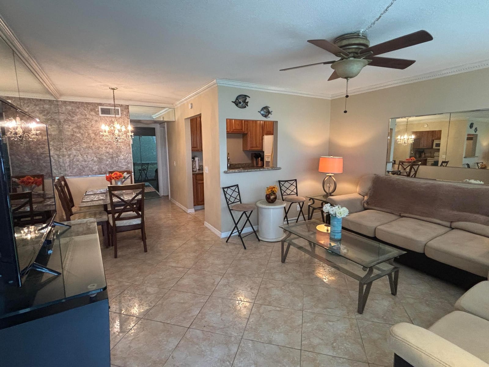 170 E Horizons E 110 — photo 4