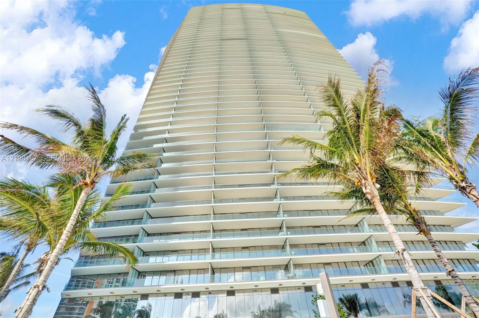 18975 Collins Avenue 2001 — photo 4
