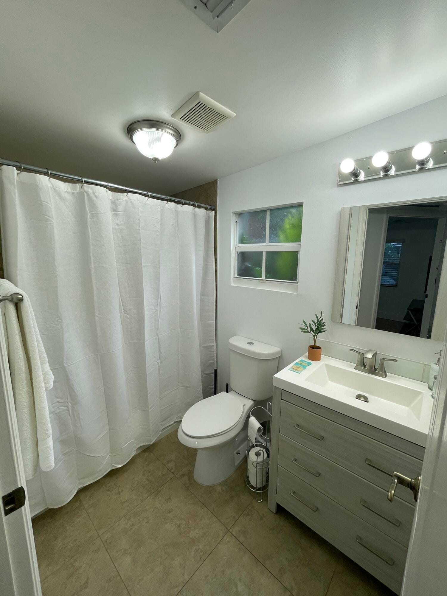 2703 NE 6TH Lane, Wilton Manors, FL 33334 photo 6