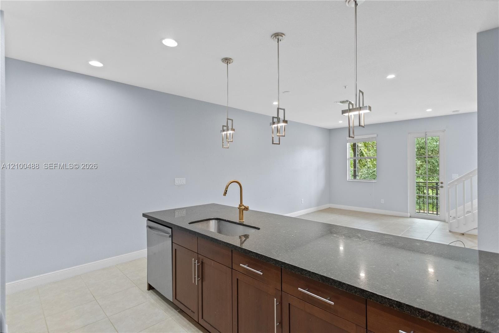 946 SW 147th Avenue 2614 — photo 5