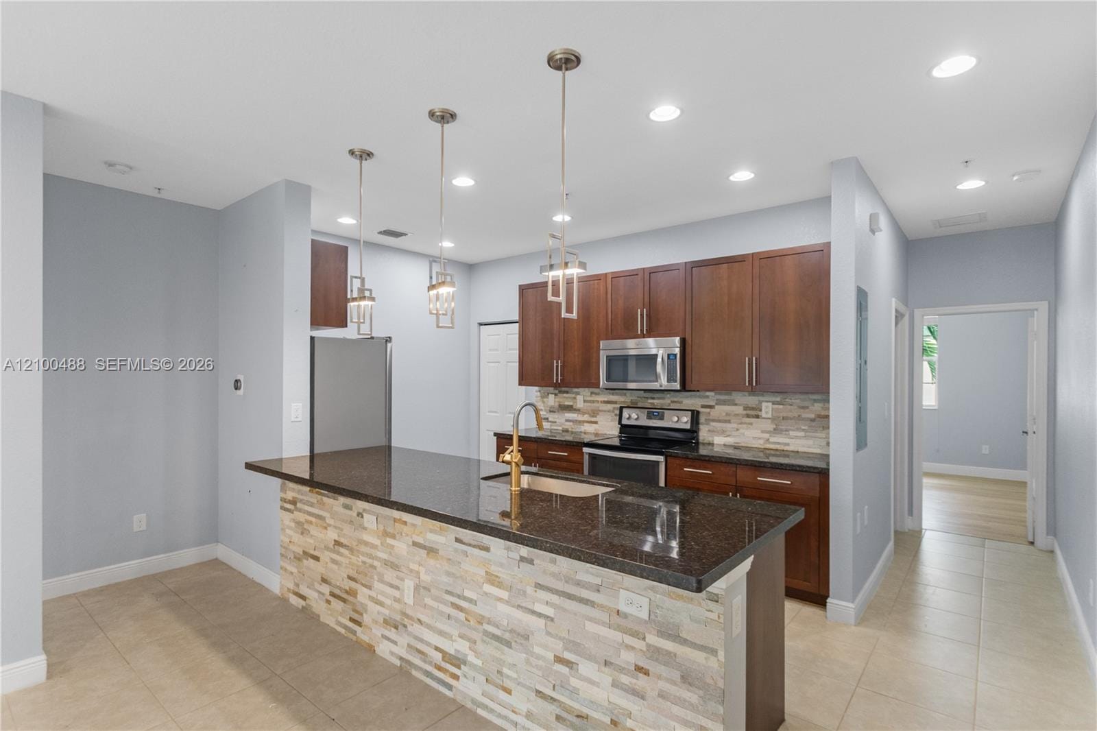 946 SW 147th Avenue 2614 — photo 8