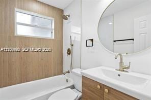 916 SW 7th Avenue, Hallandale Beach, FL 33009 photo 17