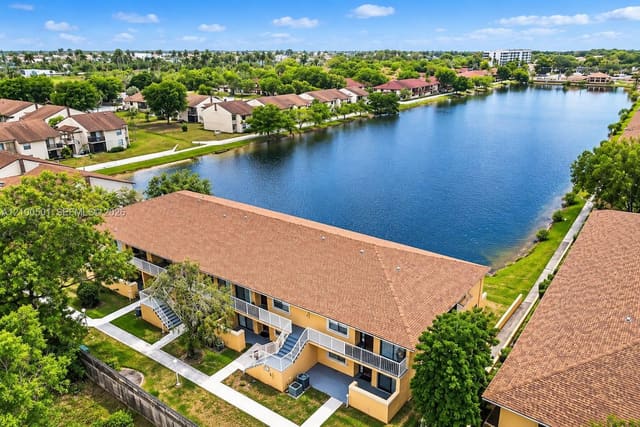 400 NW 214 Street 104-22, Miami Gardens, FL 33169