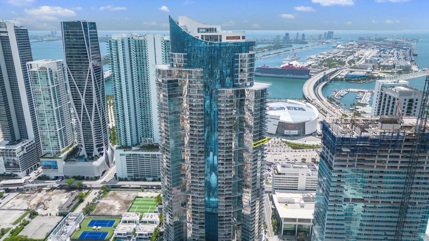 851 NE 1st Avenue 3502, Miami, FL 33132 photo 17